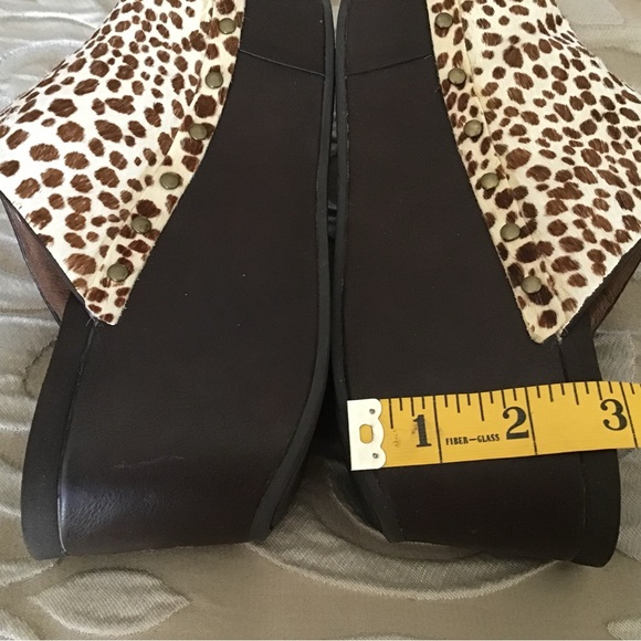 Yellow Box Leopard Print Mules - Picture 4 of 10